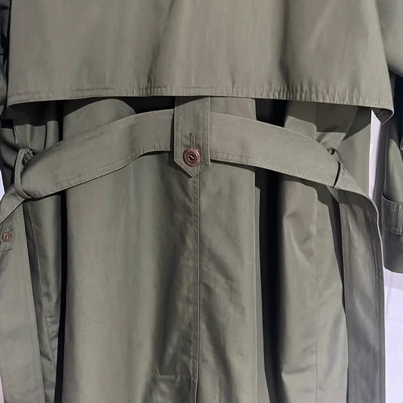 Vintage women’s trenchcoat with removable lining - Picture 5 of 8